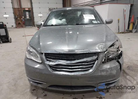 2011 Chrysler 200 Touring z USA, uszkodzony, nr VIN 1C3BC1FB5BN611389